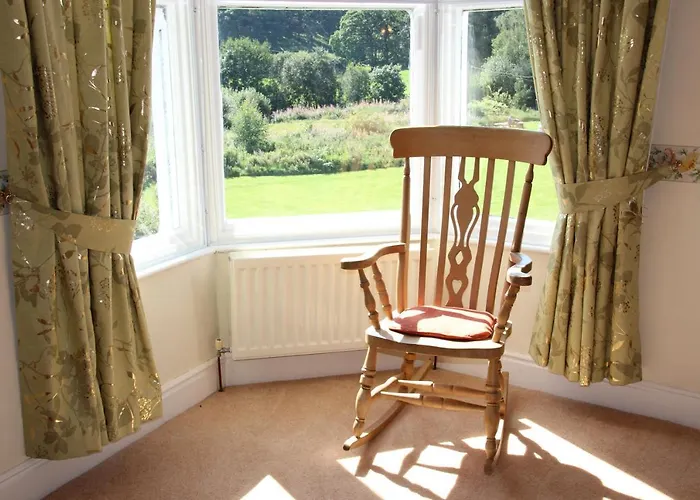 Nyaraló District 4 Bedroom House, Ings, Cumbria.