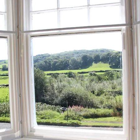 District 4 Bedroom House, Ings, Cumbria. * 켄달