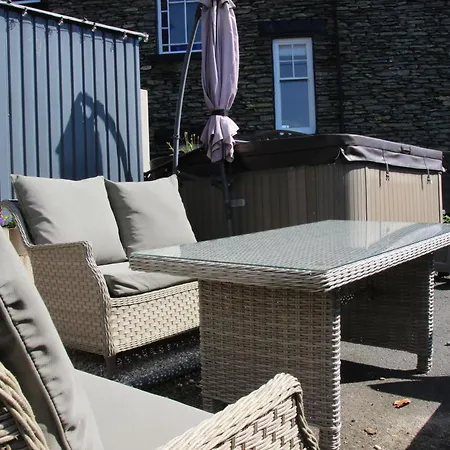 District 4 Bedroom House, Ings, Cumbria. 度假居 肯德尔