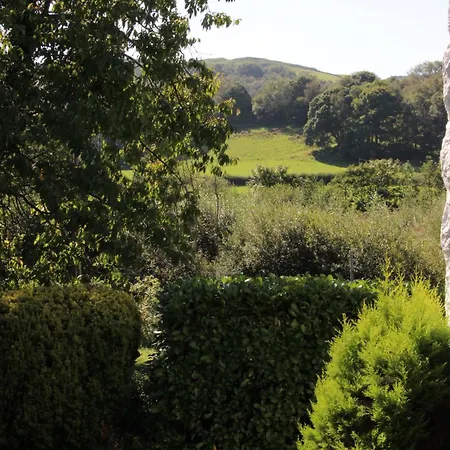 District 4 Bedroom House, Ings, Cumbria. * 肯德尔