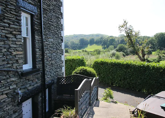 District 4 Bedroom House, Ings, Cumbria. 켄달