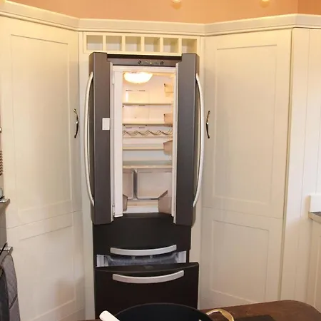 Nyaraló District 4 Bedroom House, Ings, Cumbria. *