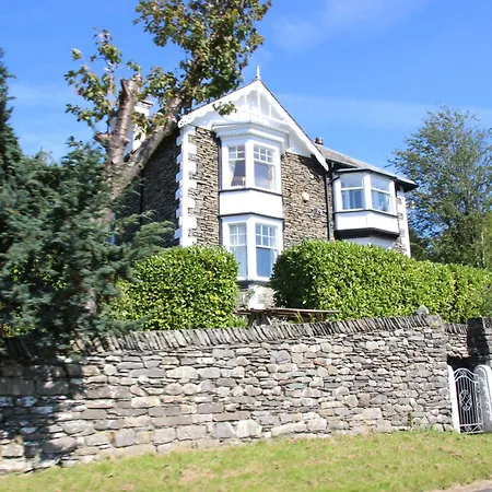District 4 Bedroom House, Ings, Cumbria. Nyaraló Kendal